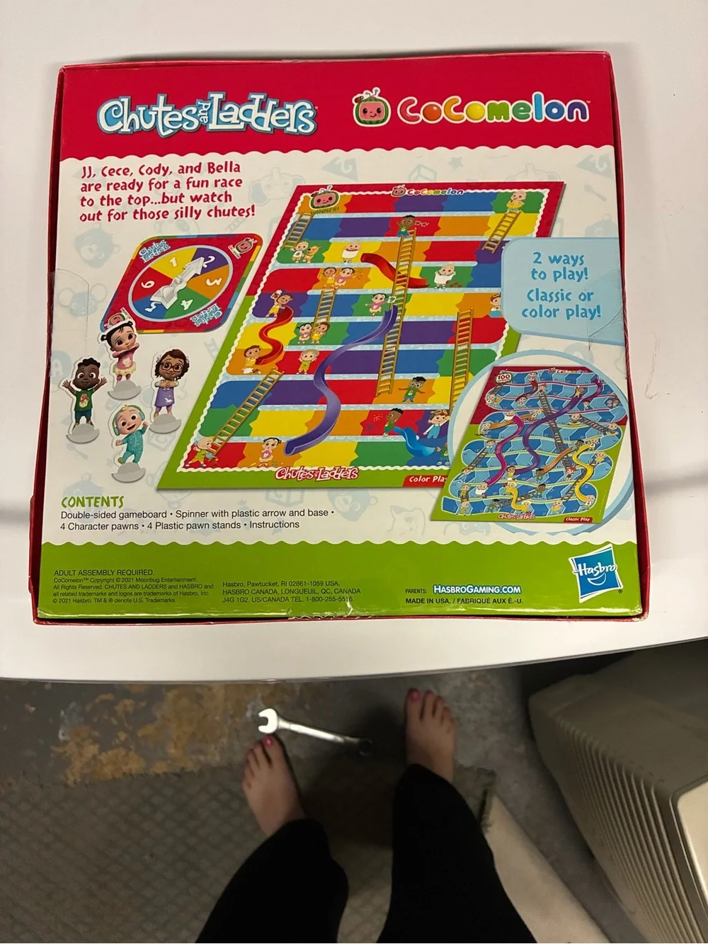 Hasbro Chutes and Ladders Cocomelon Board Game - Blue, Yellow, Green, Red
